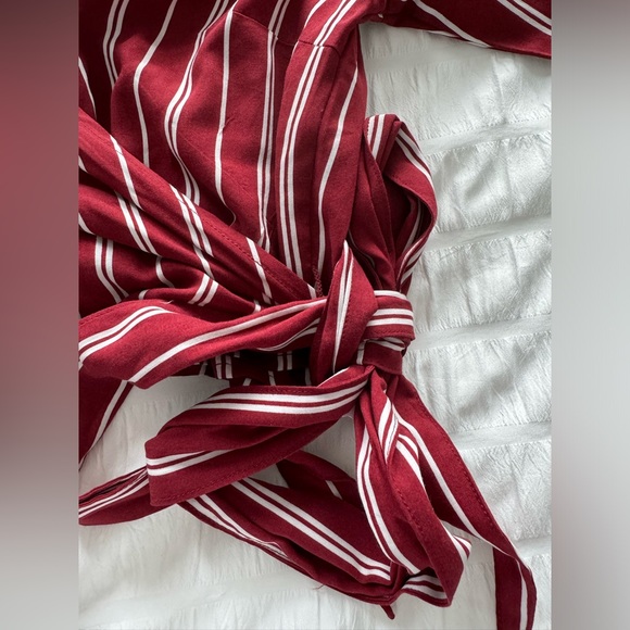 Garage Wrap Top! Size Small - Picture 3 of 5